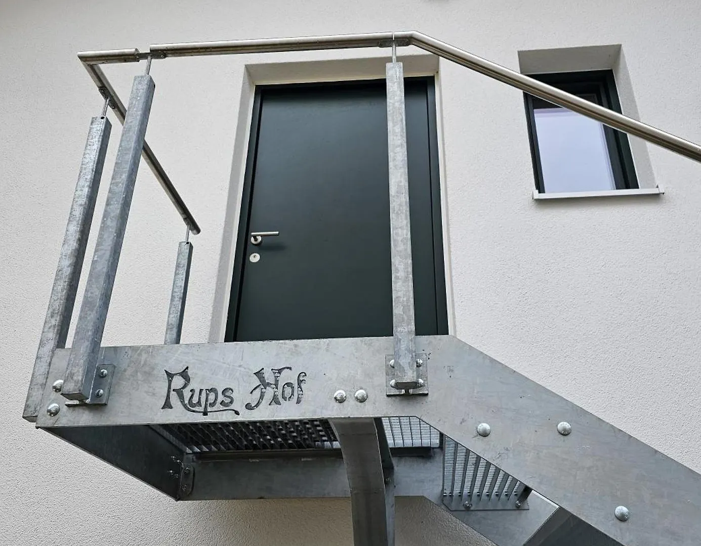 Apartment Penthouse-Ferienwohnung Auf Rups Hof Landau an der Isar